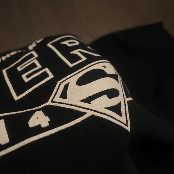 RARE Supergirl TV Series Kevin Smith Directed Episode Crew Gift T-Shirt size L - Picture 6 of 6